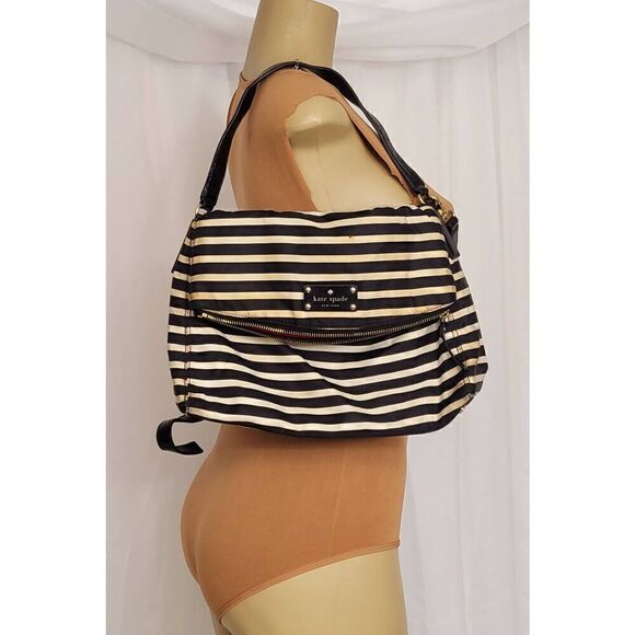 Kate Spade purse - Picture 1 of 7